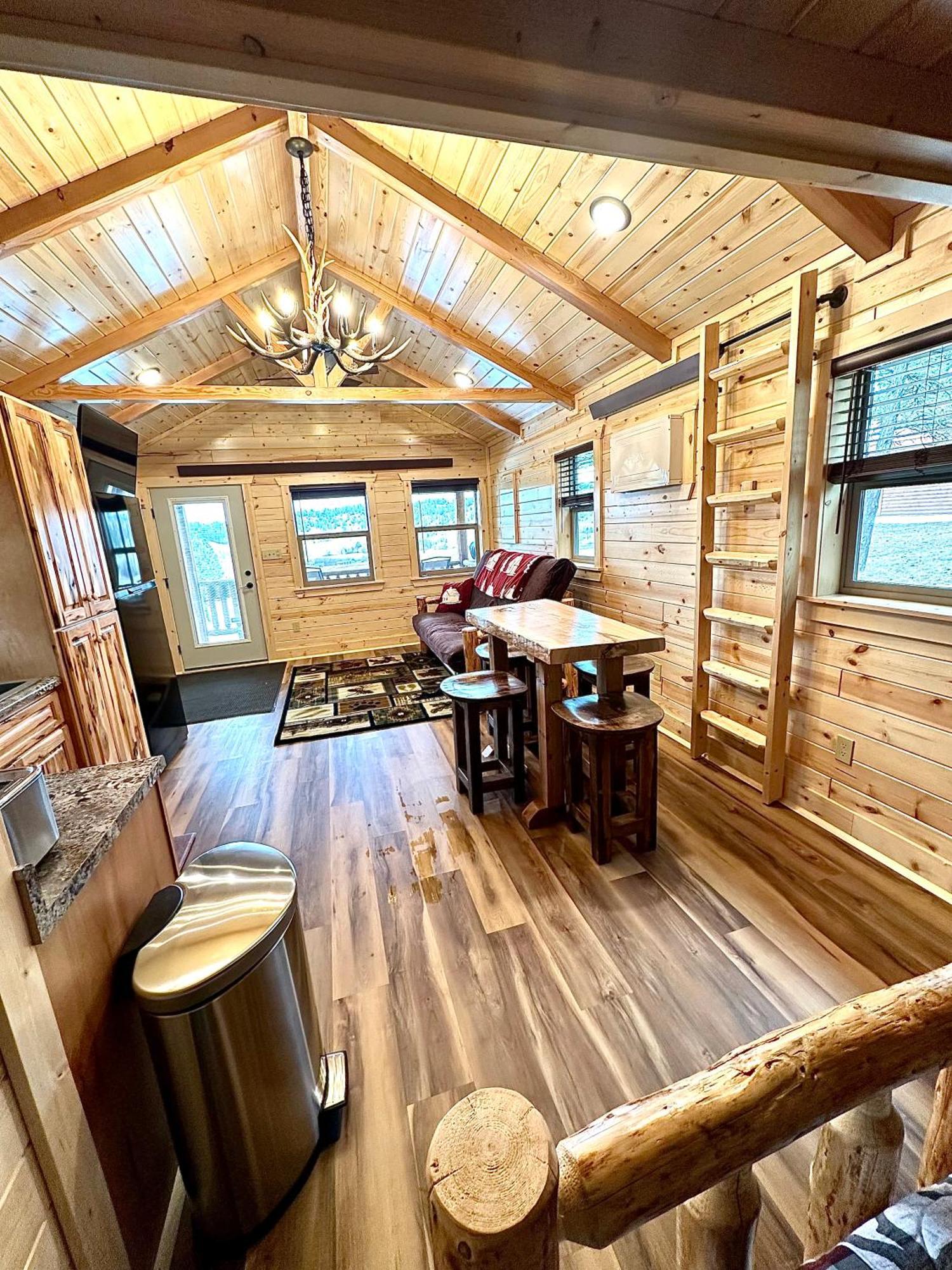 The Lodge At Devils Tower Екстер'єр фото